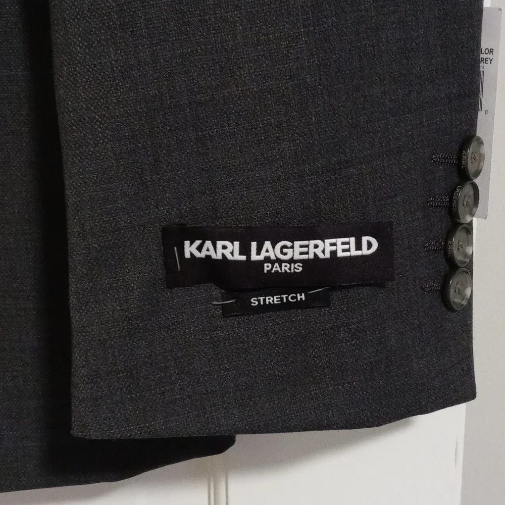 🆕 🖤Karl Lagerfeld🖤 - 2-Piece Grey Suit